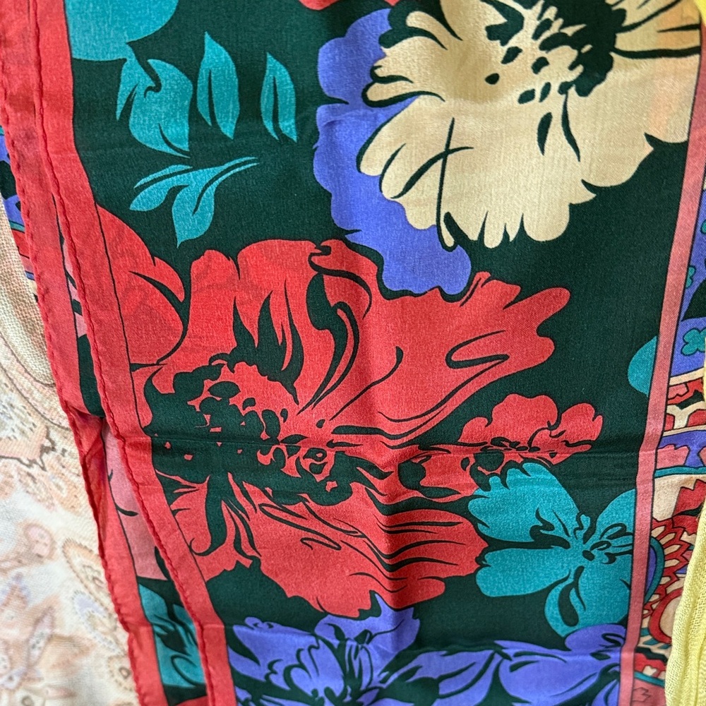 Colorful Patterned Scarves Collection - Picture 4 of 8